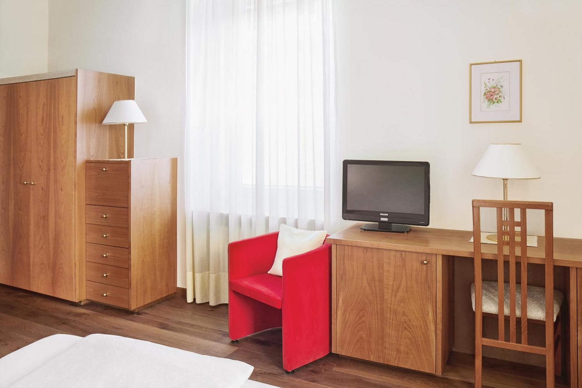 Hotel Sonnenhof Merano Bagian luar foto