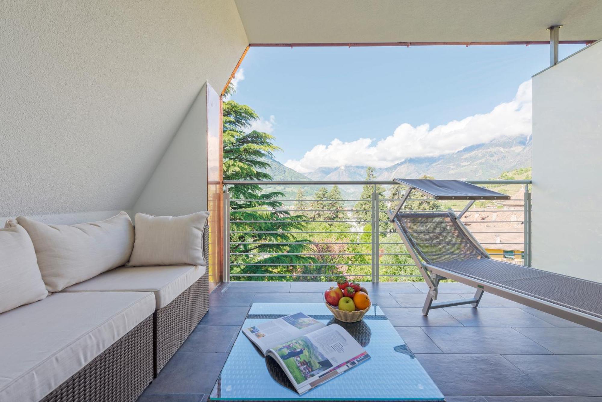 Hotel Sonnenhof Merano Bagian luar foto