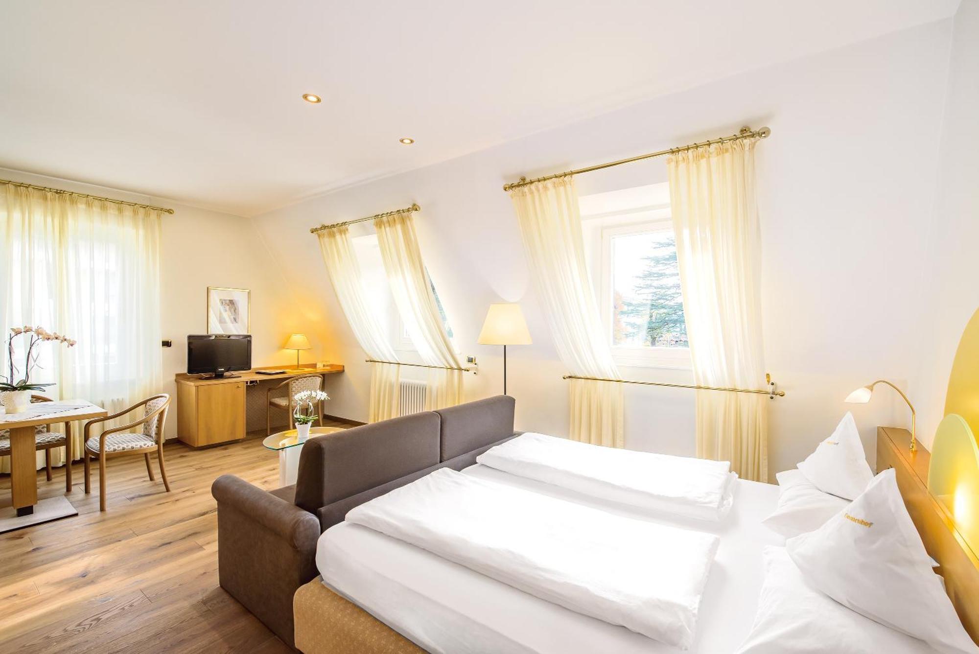 Hotel Sonnenhof Merano Bagian luar foto