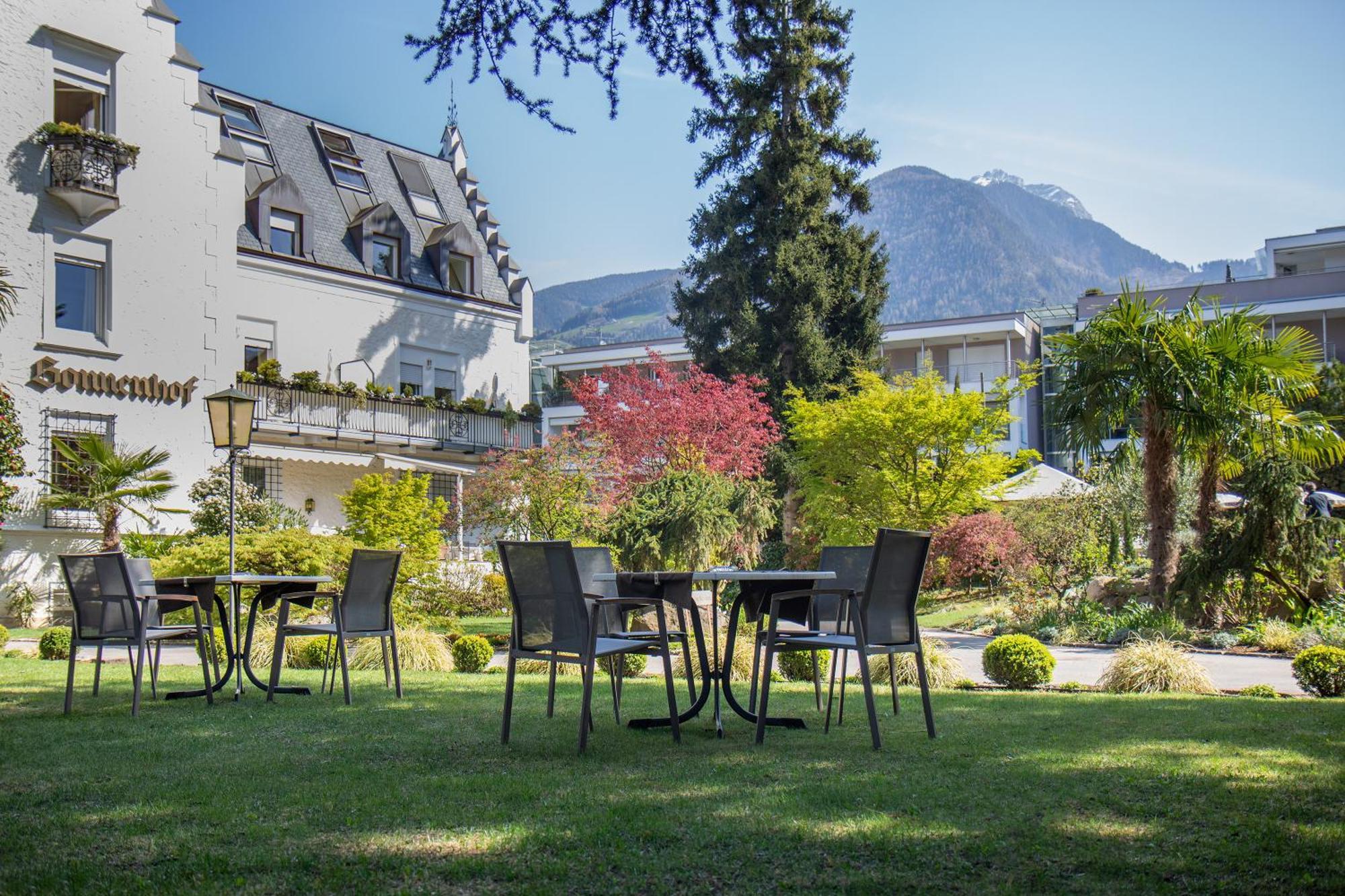 Hotel Sonnenhof Merano Bagian luar foto